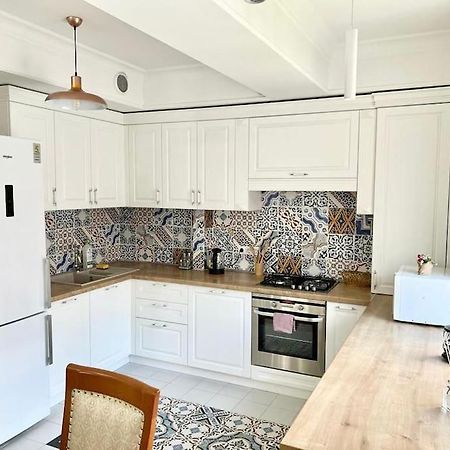 Very Large Apartment For Family! On Milestiu! 키시나우 외부 사진